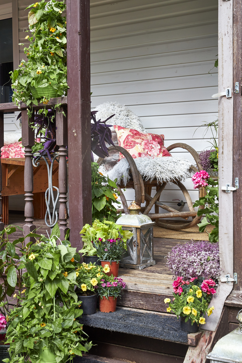 现代简约风格园艺景观阳台应该具备什么功能