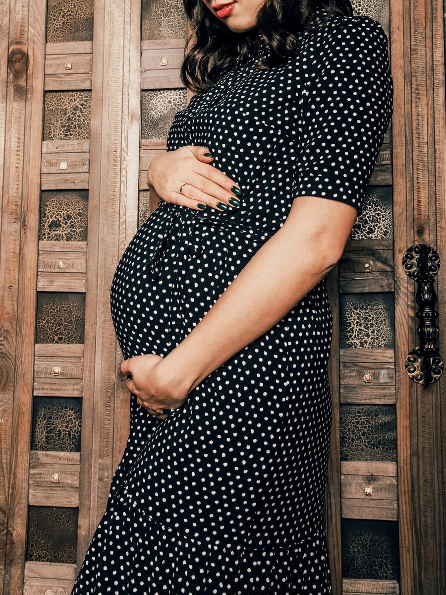 写两句话赞美该店的孕妇裙子