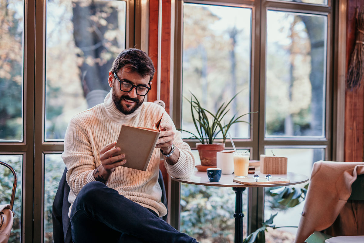暑假读一本好书：整本书阅读教学方法探究及读后感价值分析