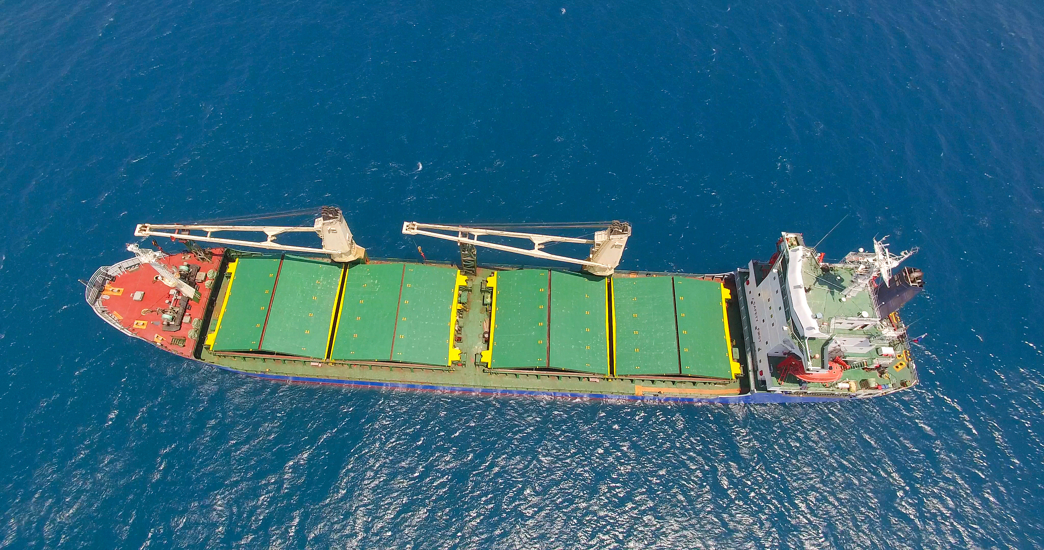 请写一篇满足以下3条要求的论文：1、题目自拟内容结合中国渔业船舶的发展历程与影响世界渔业船舶发展的主要因素分析中国海洋渔船未来的发展方向及其对中国海洋渔业的深远意义来写。 2、论文格式：请以标准小论文的格式包括摘要参考文献等字数要求4000字。 3、论文重复率不超过20