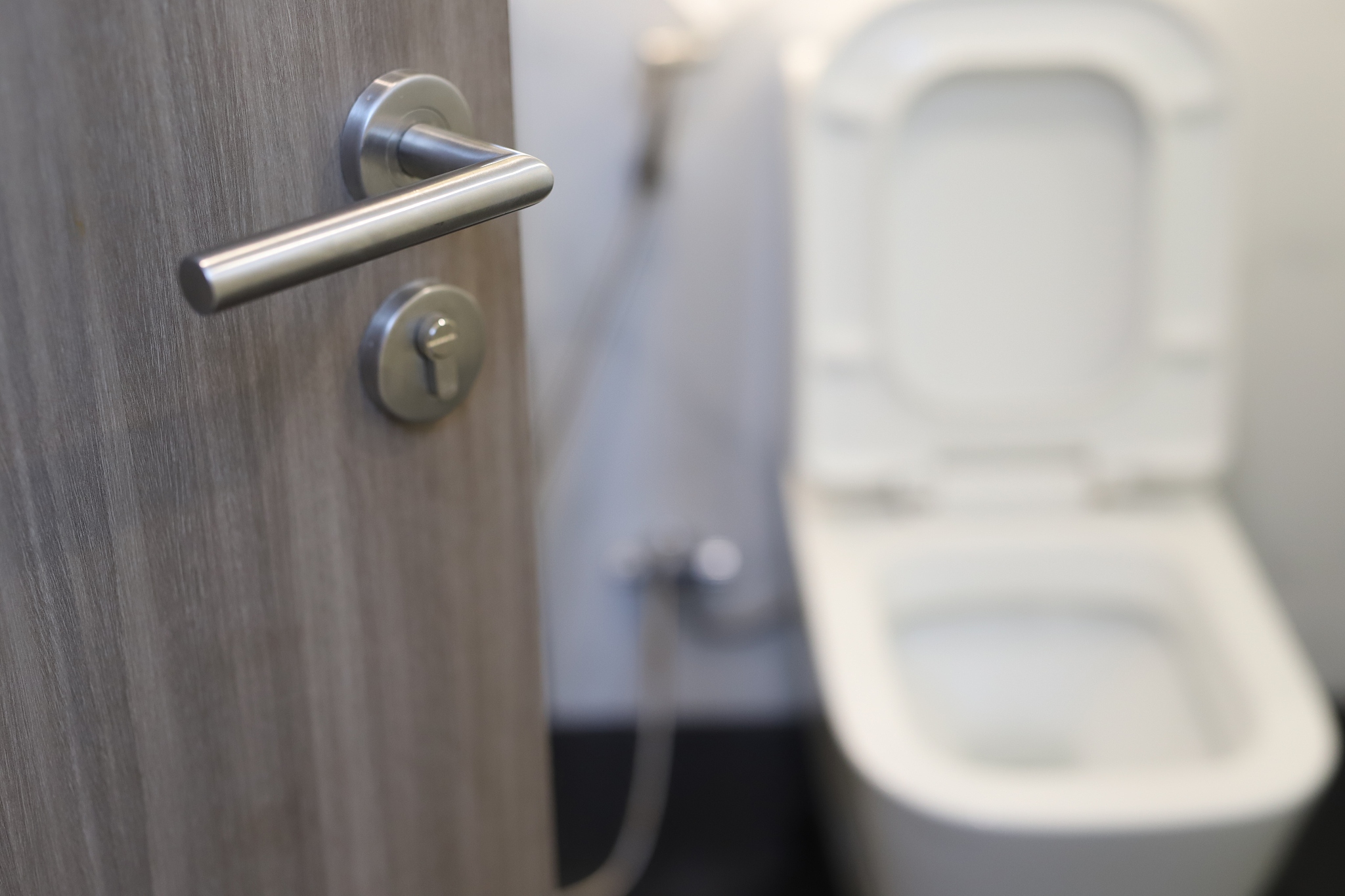 picture of the bathroom with use