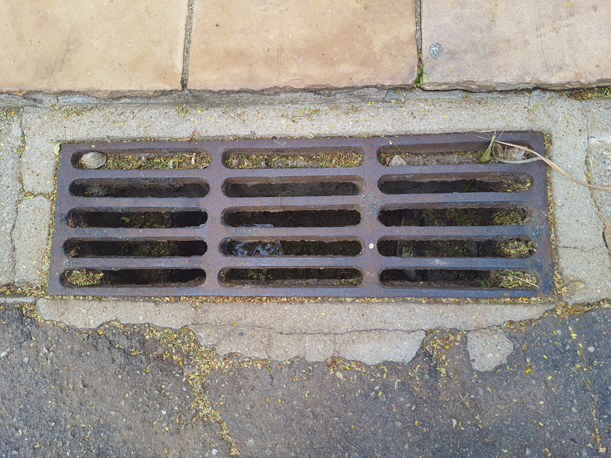 小水沟的正式用词是什么