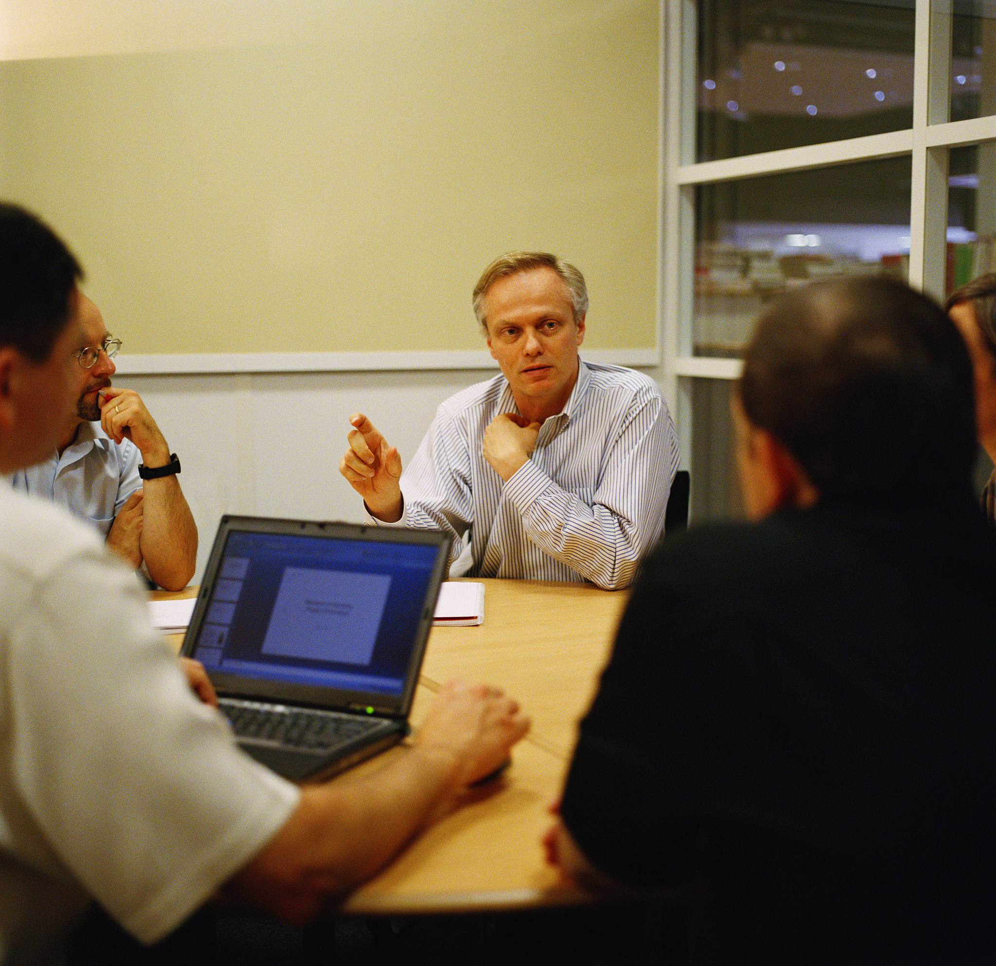 Professor Lu Linrong - Senior Researcher at Shanghai Institute of Innovative Immunotherapy, Renji Hospital