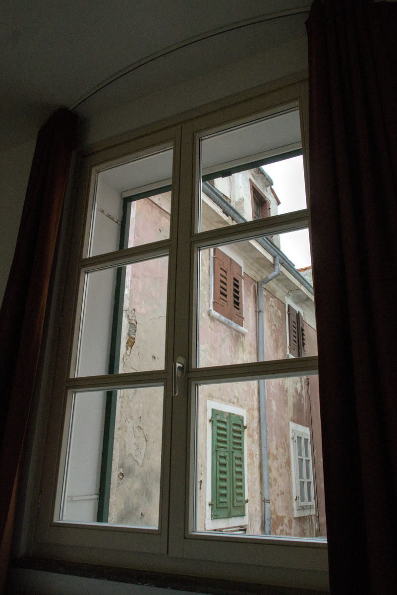 32楼安装窗户高度120合适吗？专业人士建议