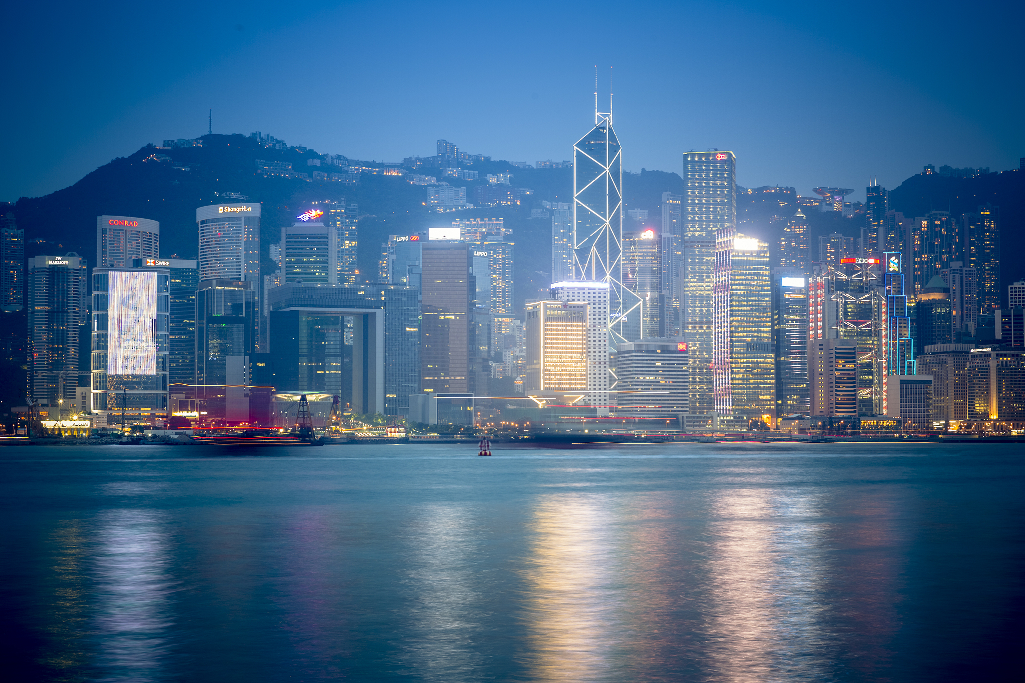 hong kong skyline at night