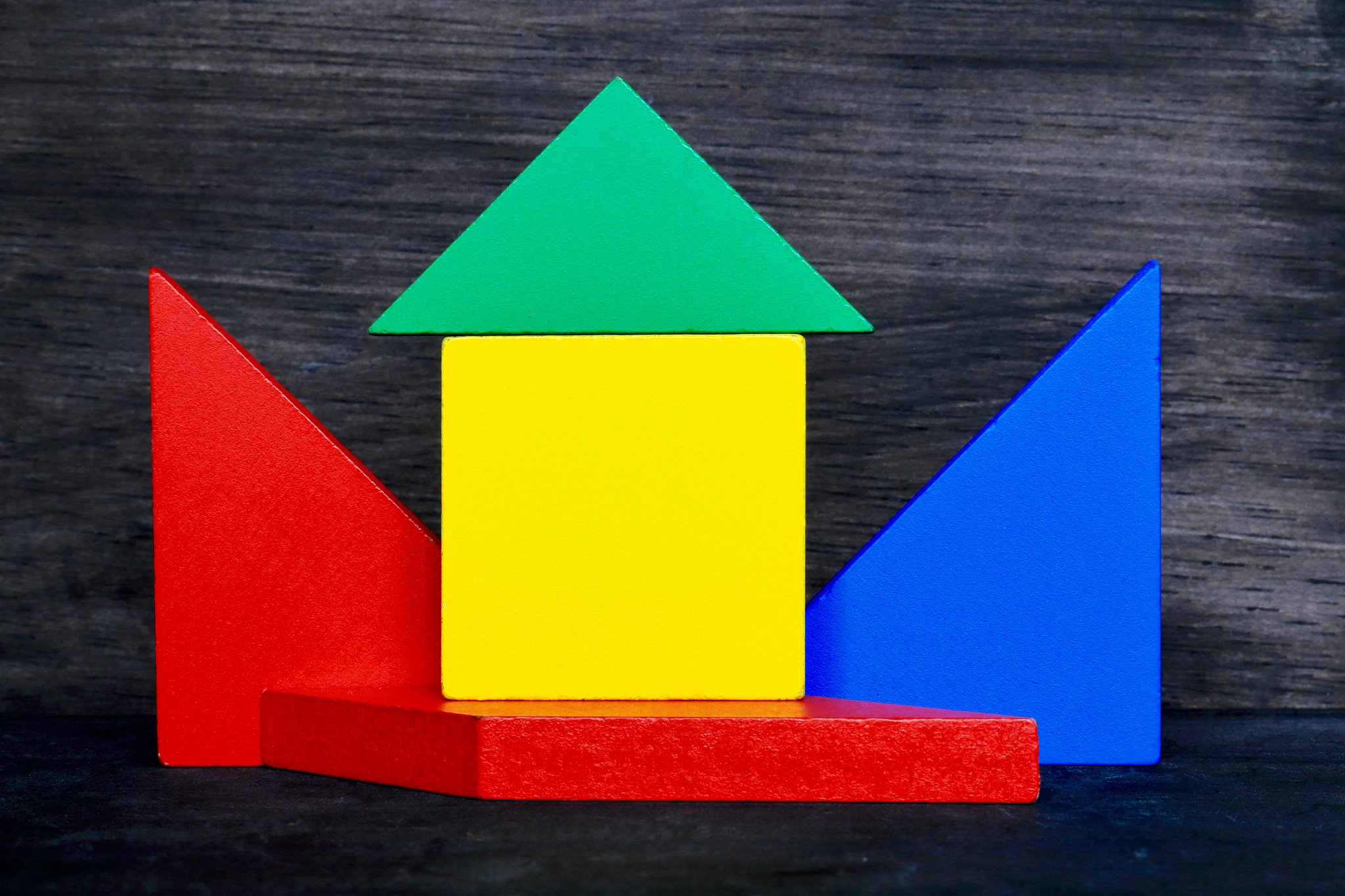 12个正方形可以拼成多少种不同的长方形？