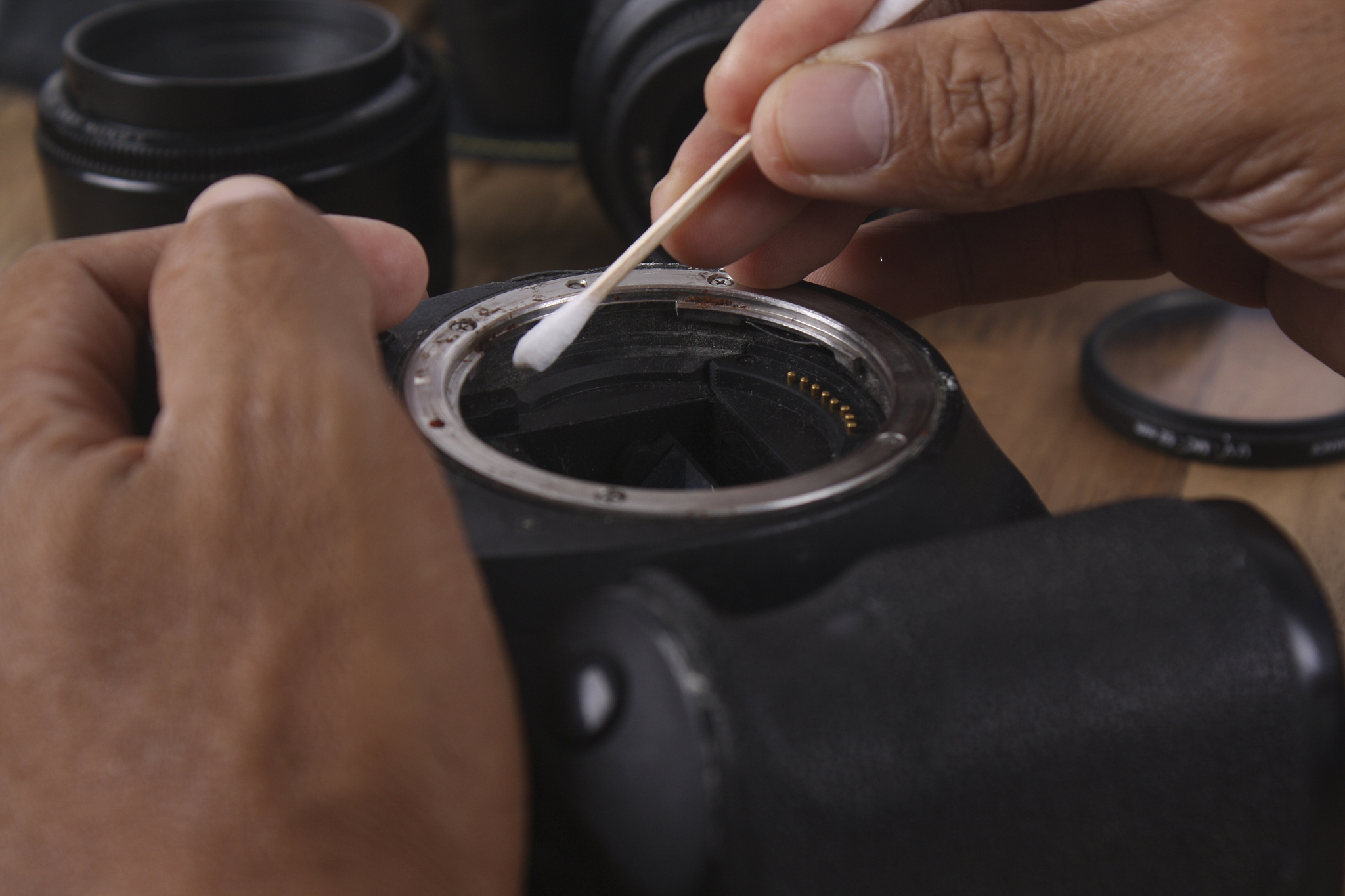 单反相机里面有灰尘处理大约多少钱