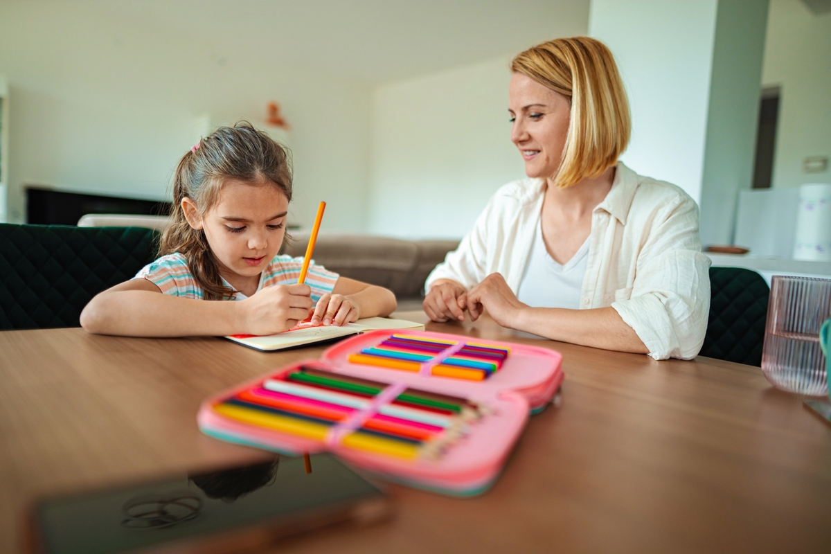 孩子与父母代沟：300字举例说明