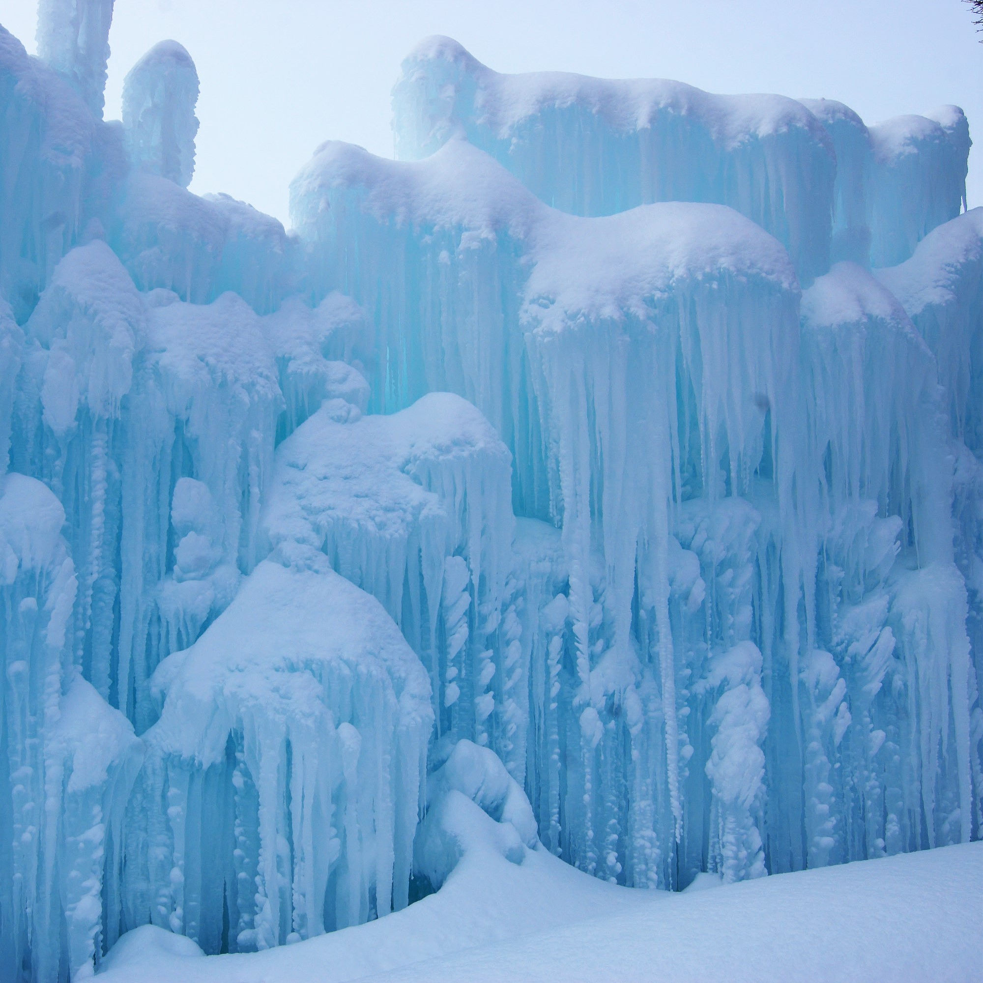 It is s_ _in Harbin in winter