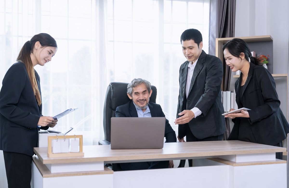 加强主动服务意识：办公室工作中的自我分析