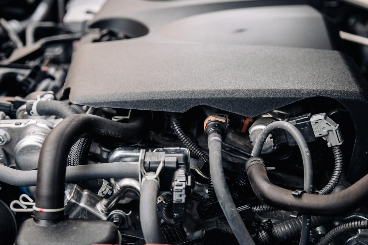 广汽传奇影豹J16轿车更换机油需要多少升？