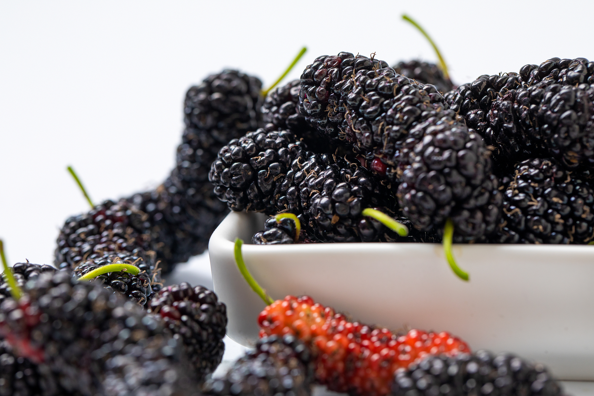 桑枣泡酒方法大全：传统、加味、加热、冷泡，总有一款适合你！