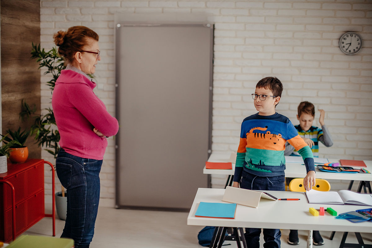 学校荣誉彰显办学实力，育人成果赢得社会赞誉