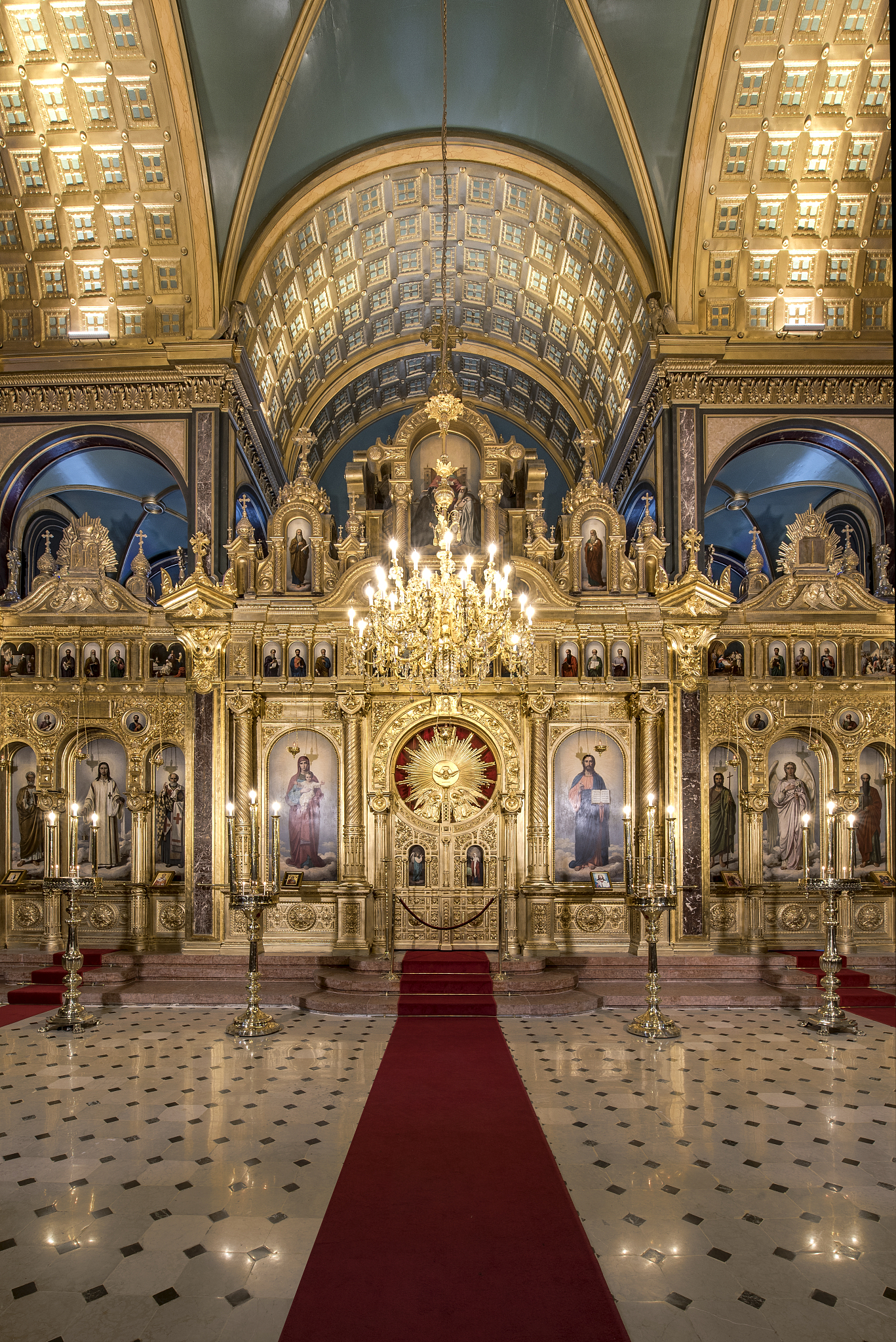 gilded iconostase inside the recentl restorated bulgarian church
