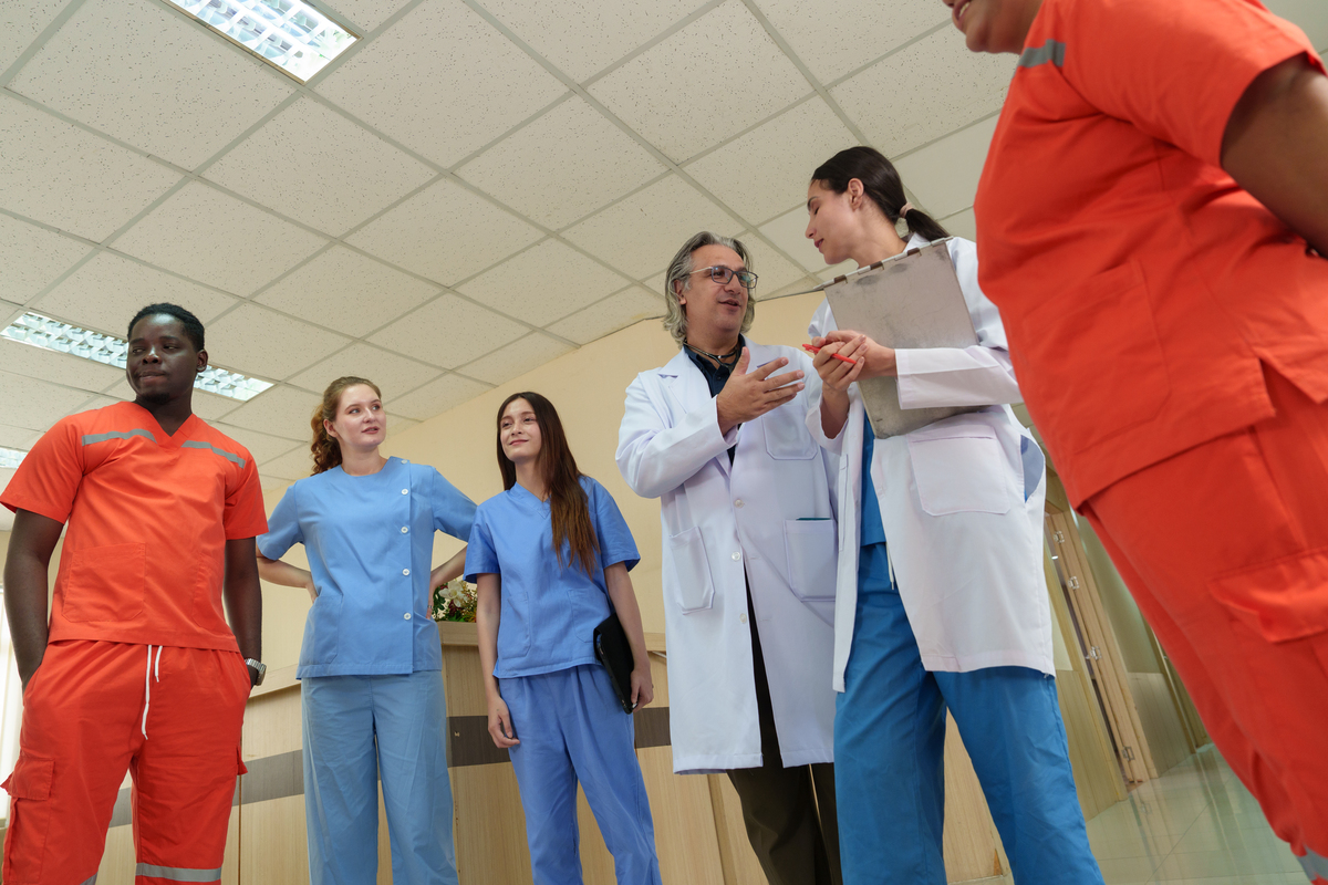 成都卫生学校护理专业国际形势解析：如何培养国际化护理人才