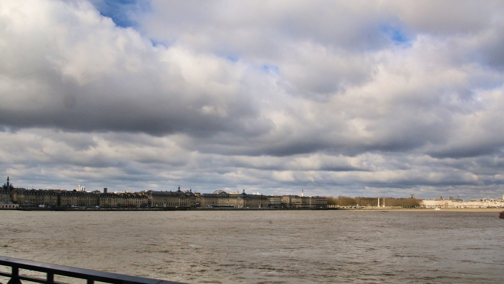a picture of the river front at bordeaux