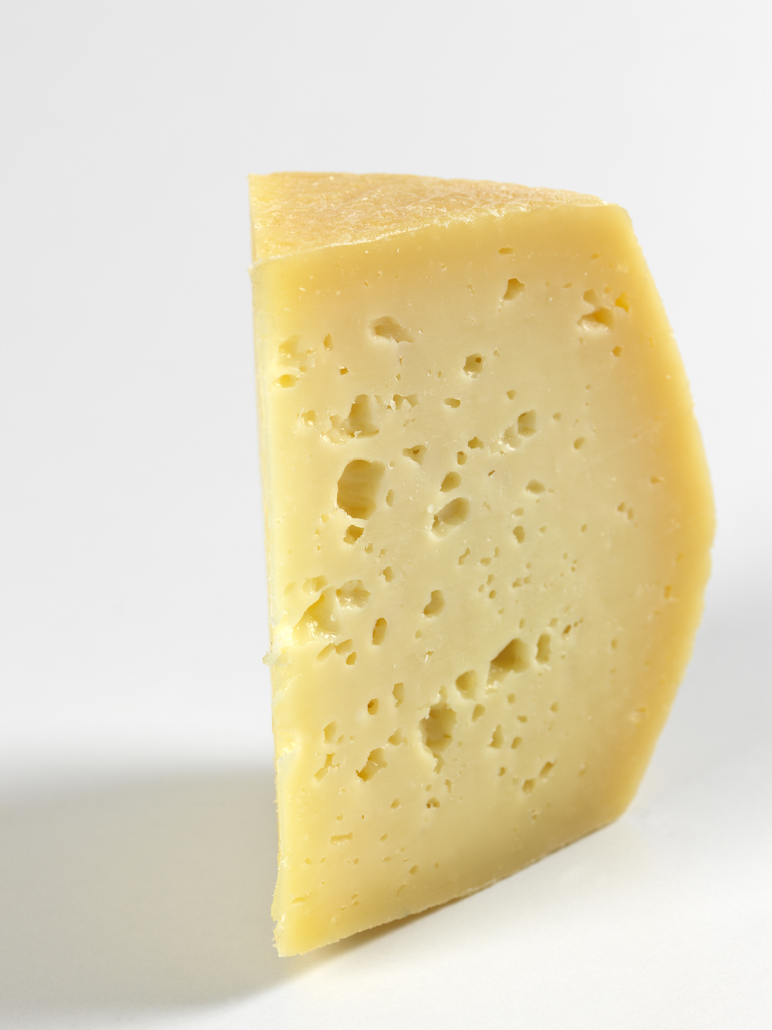 布里奶酪的味道：浓郁、奶香、带点儿酸味