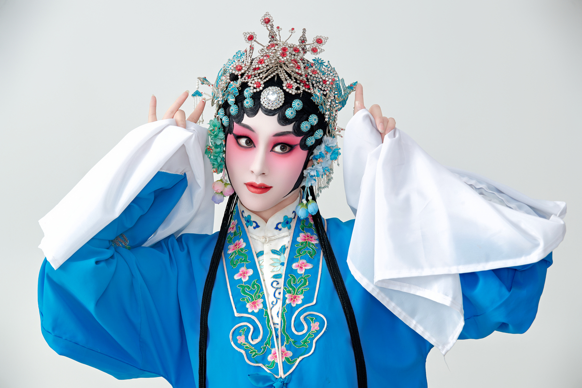 青衣是中国戏曲(包括京剧和昆曲)中的旦角类型,被誉为