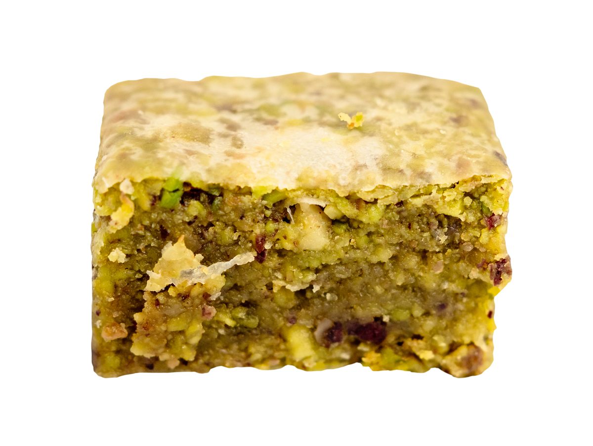 帮我翻译一下这段话吧！Left-over leavened crackersEvery couple of weeks I accumulate enough unused sourdough starter to make these leavened crackers I change up the recipe with herbs and spices – rosemary and sea