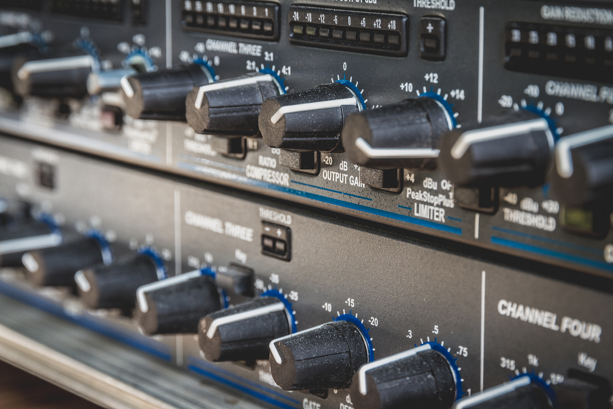 如何说明我的音频降噪处理的效果对预测性维保有帮助