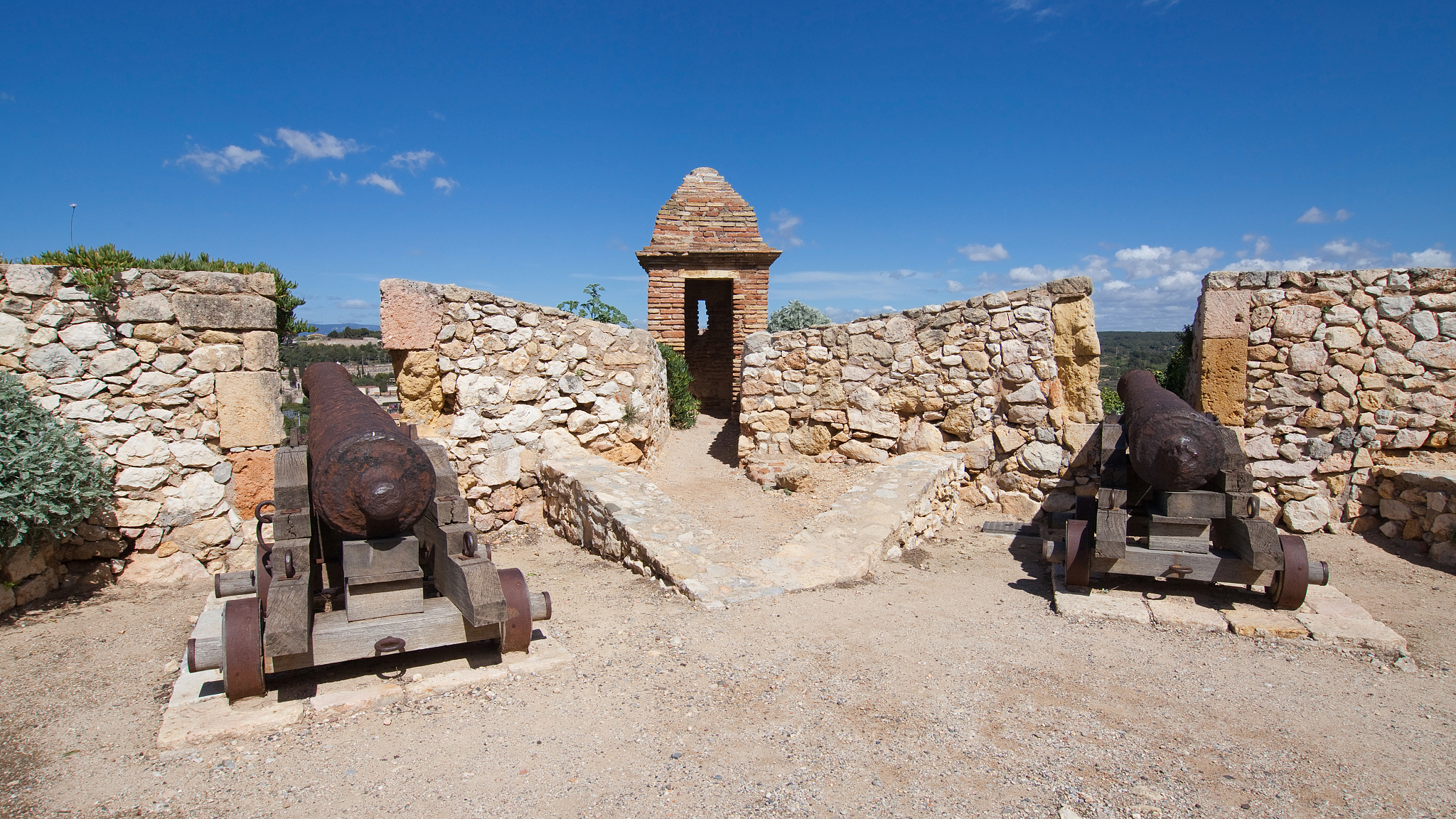 walls of tarragona