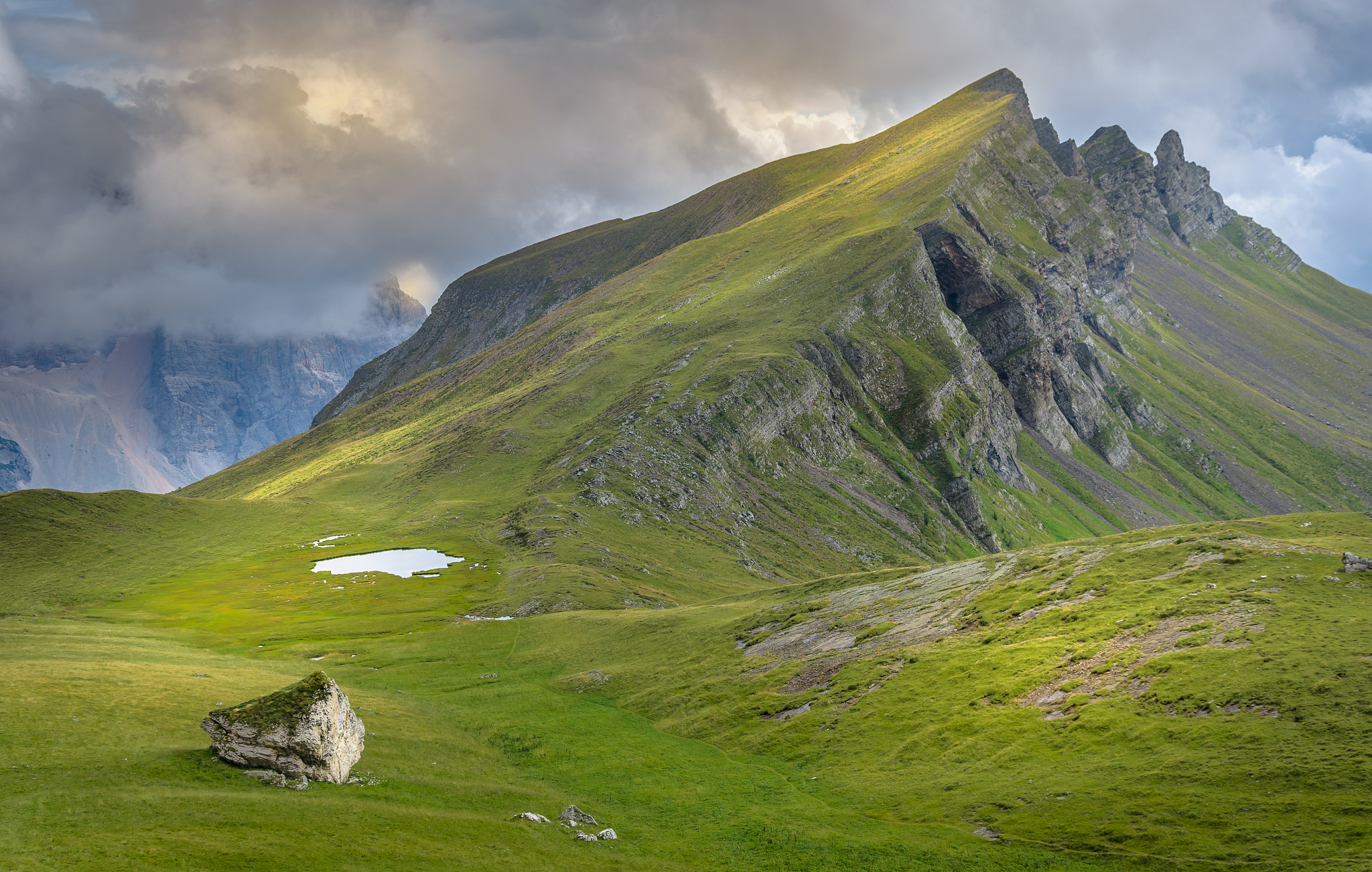 monte mondeval in italy