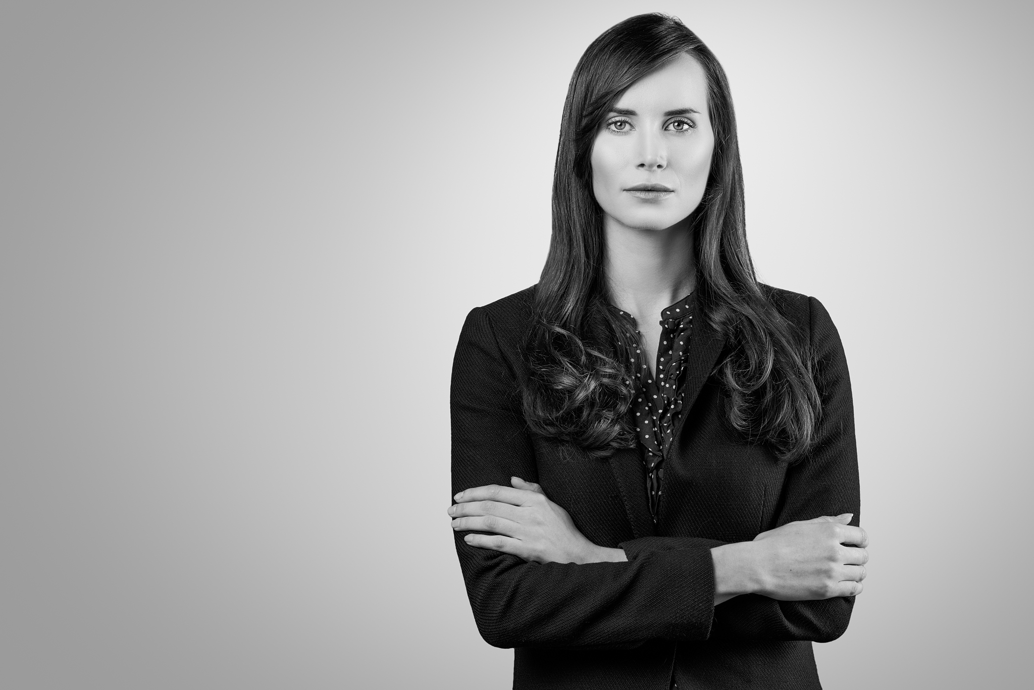 black and white portrait of a beautiful woman