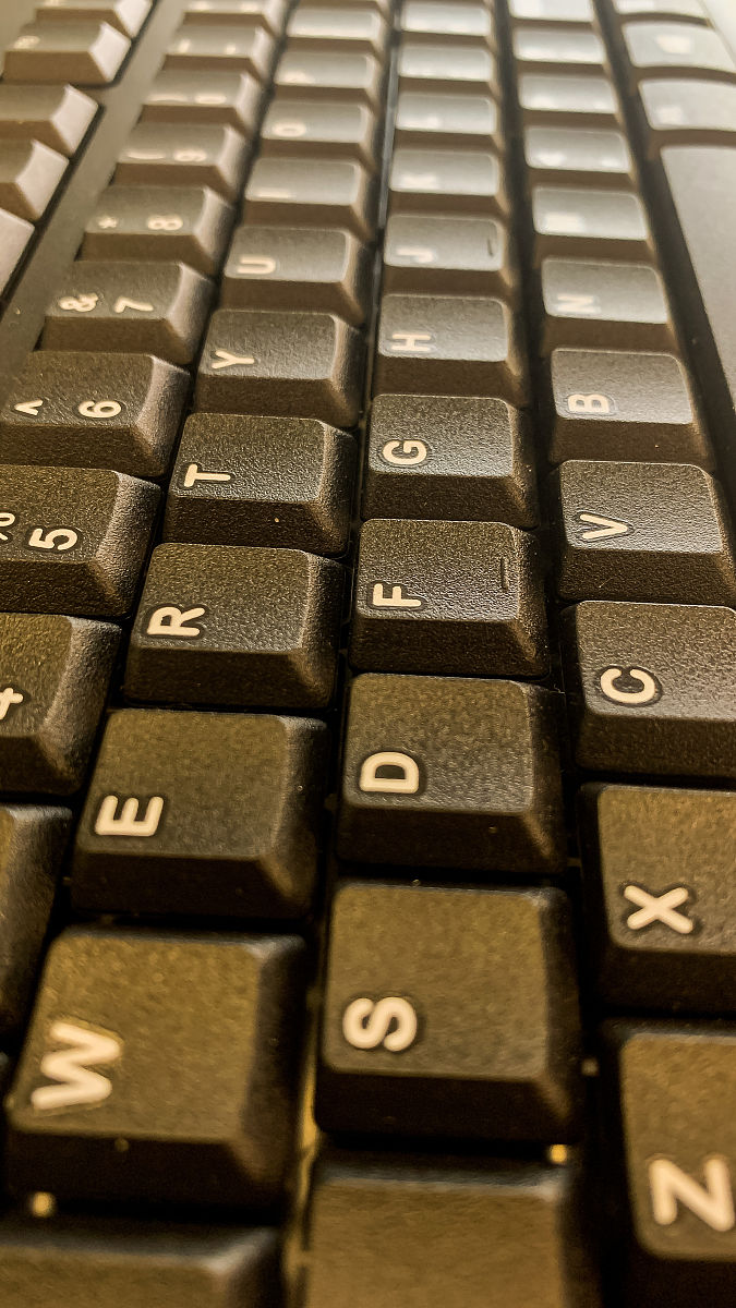 键盘发展史：从机械打字机到虚拟键盘