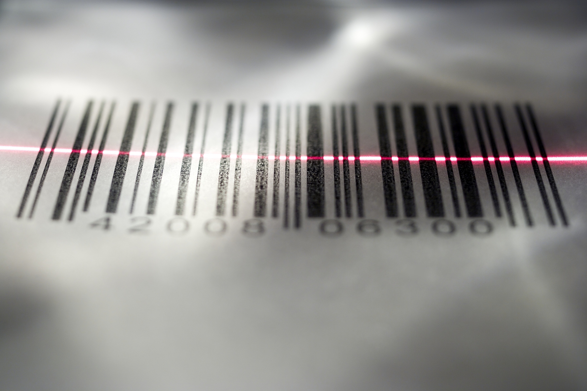 we scannedthe laser beam over the central Hall bar area in steps of5 m along x and y and recorded VANEðx; yÞ是啥意思