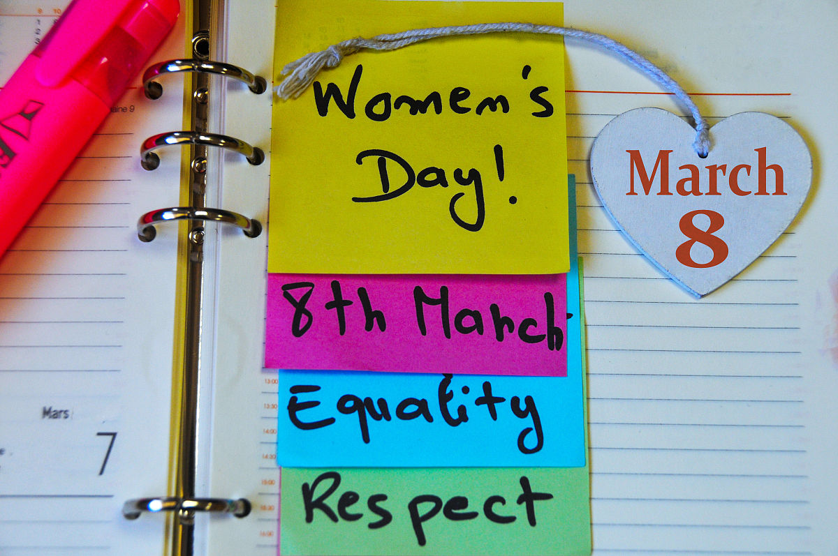 帮我翻译成英文Please help me translate into English亲爱的楠宝中午好周末一起去玩耍Key已到期!亲爱的楠宝中午好周末一起去玩耍Dear Nanbao good afternoon Lets play together this weekend The key has expired!宝贝不要担心我会尽快为你更新新的钥匙。Bao Bei dont worry I