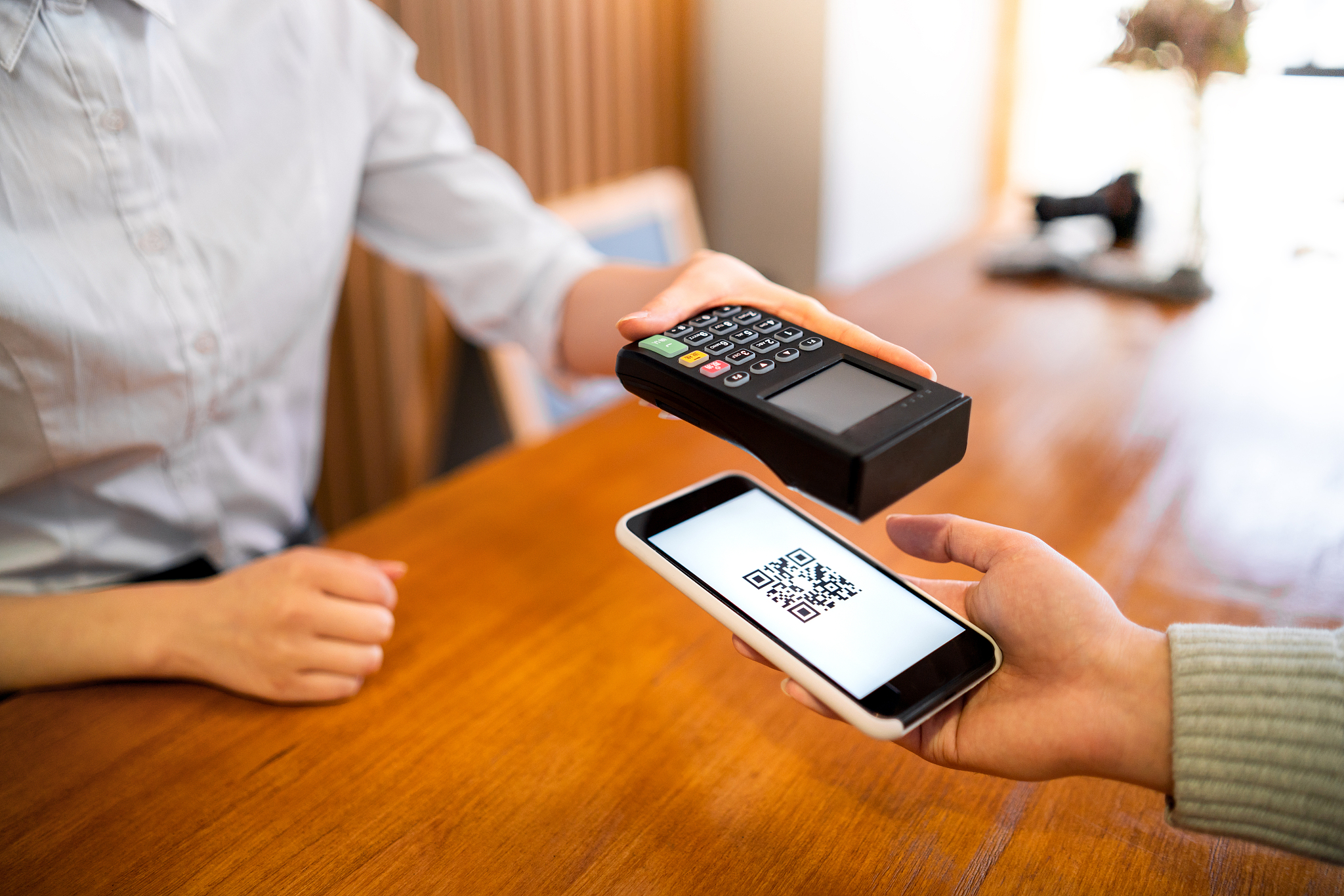 mobile payment in a coffee shop
