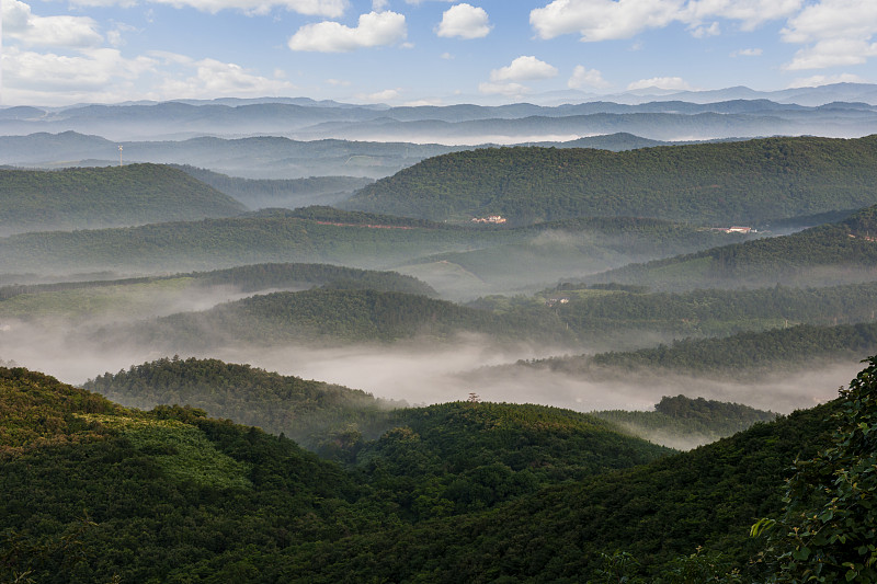 层层叠叠的山峦(荆门市东宝区封山育林)