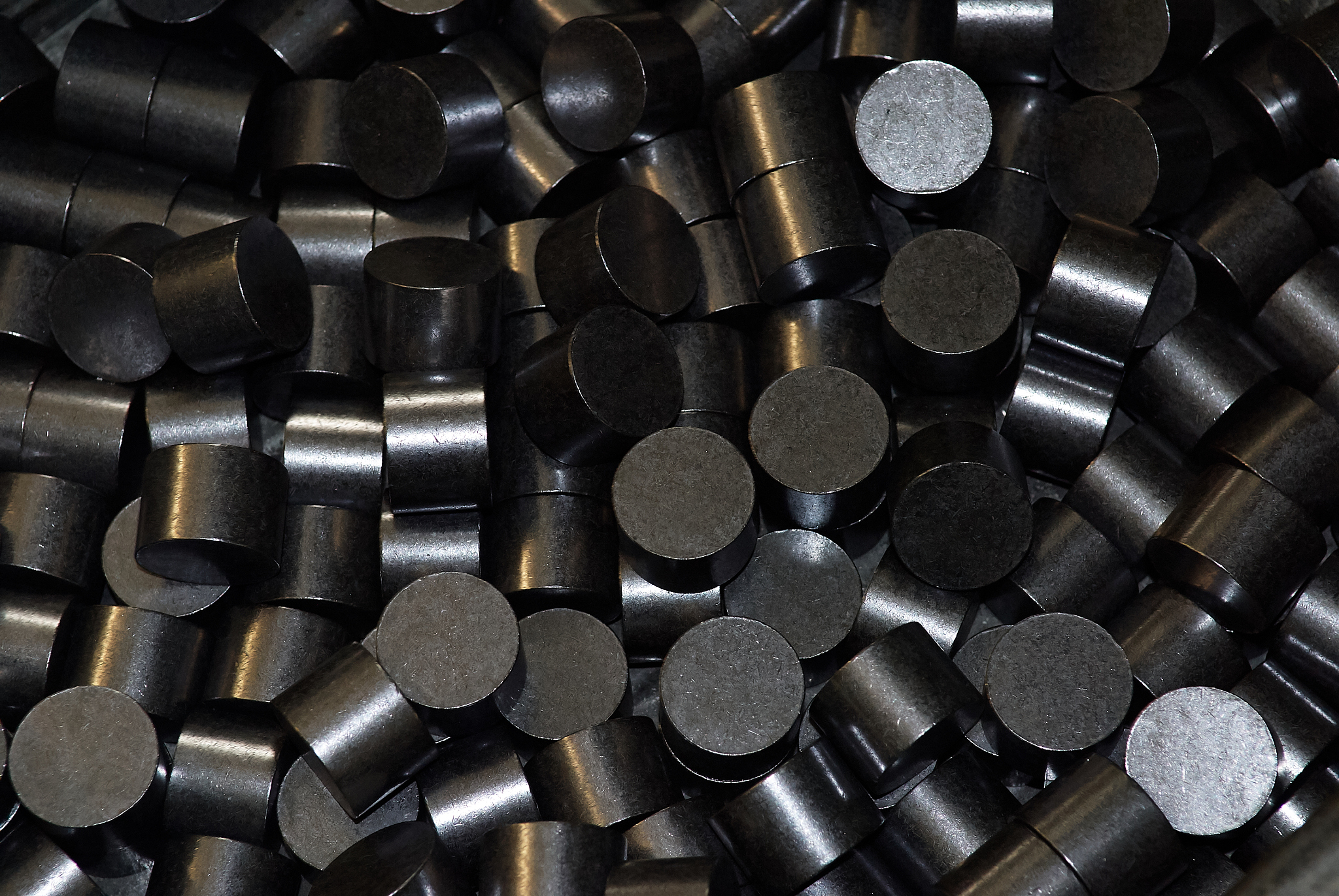 高耐腐蚀高磁性能烧结钕铁硼的研发目的和意义