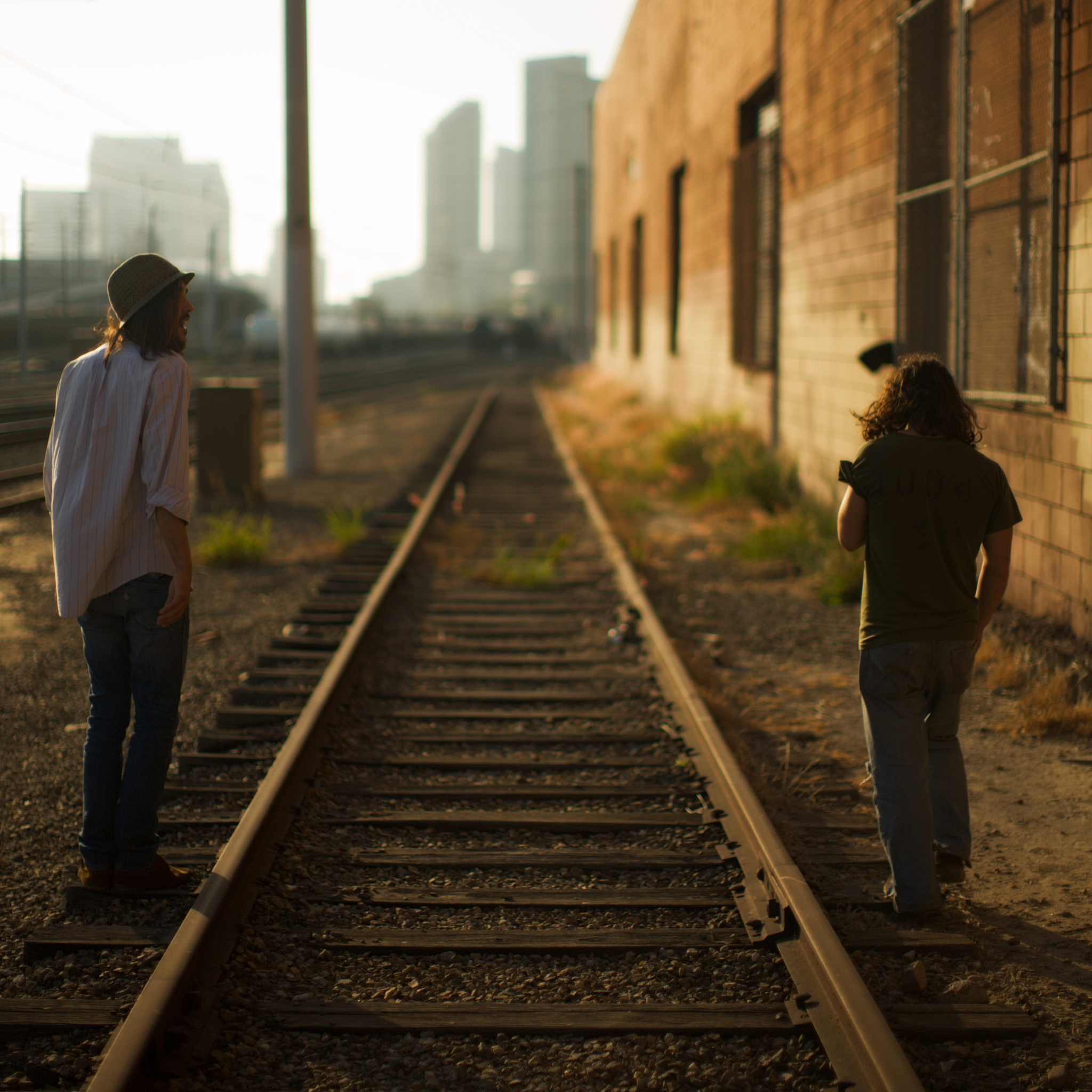 车站送别：友谊的终章，也是新的开始