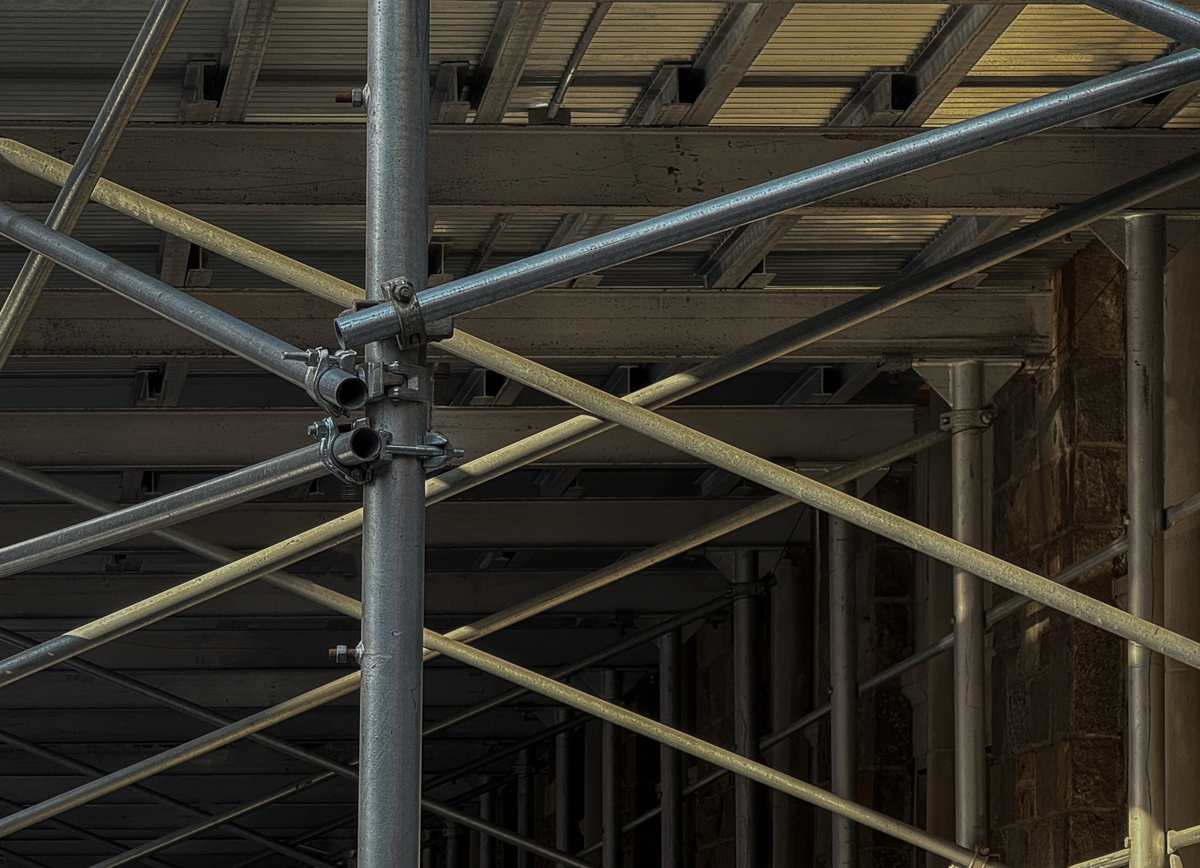 台架搭建：结构稳定，承重强，空间利用最大化