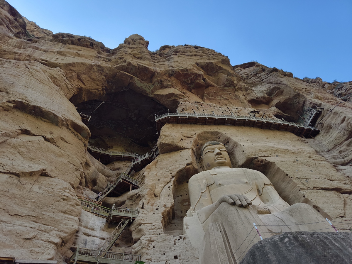 甘肃旅游攻略:探索丝路文化,感受自然奇迹