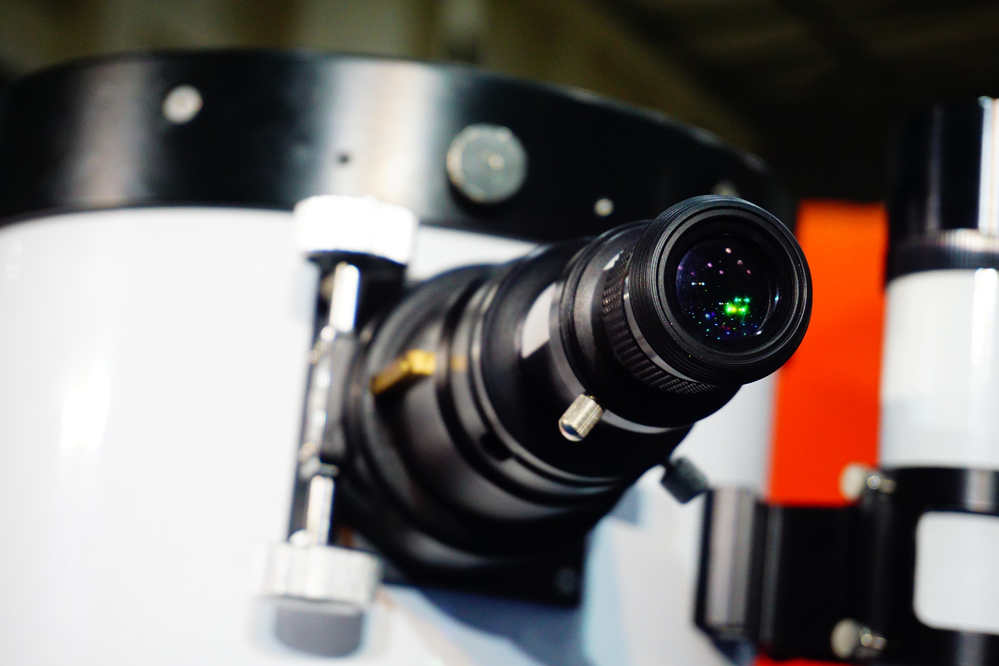 望远镜的发明：从荷兰到伽利略