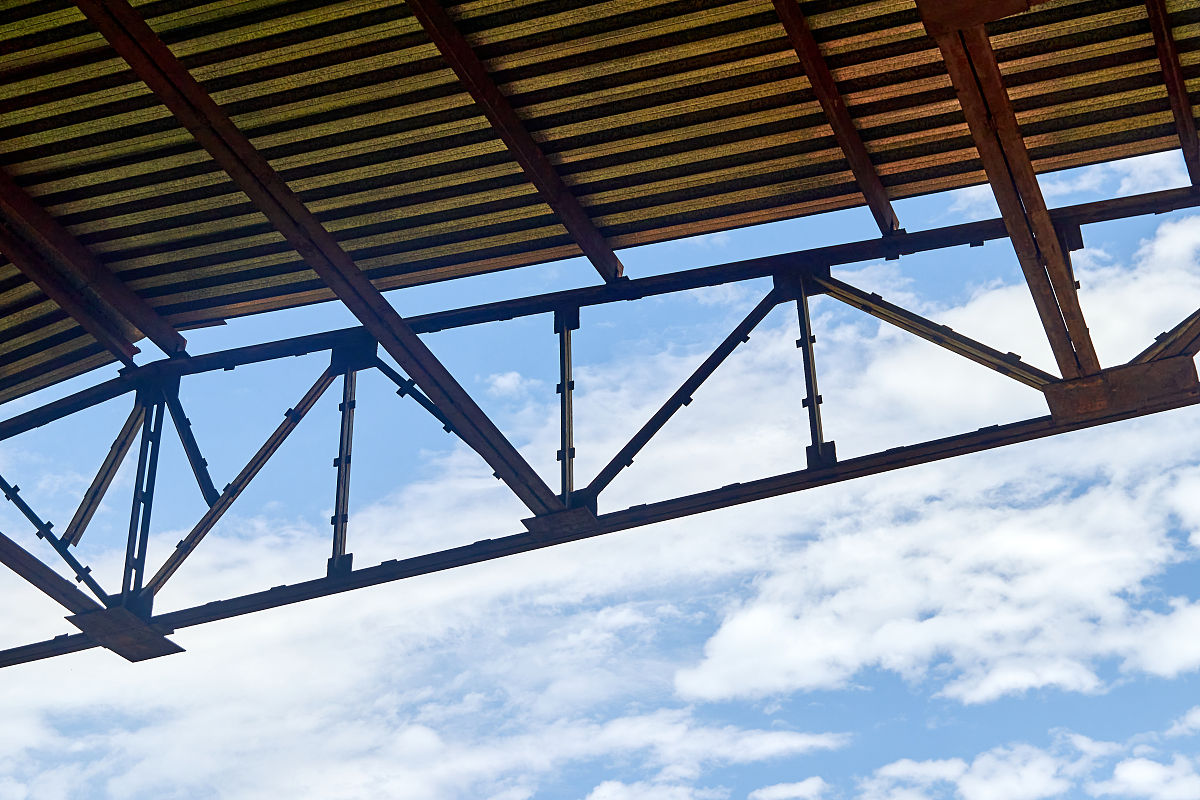 毕业设计代做工程伦理案例包括案例讲解、隐含的伦理问题、站在不同的立场分析问题、在工程伦理角度对案例进行分析给出你的观点和理由。