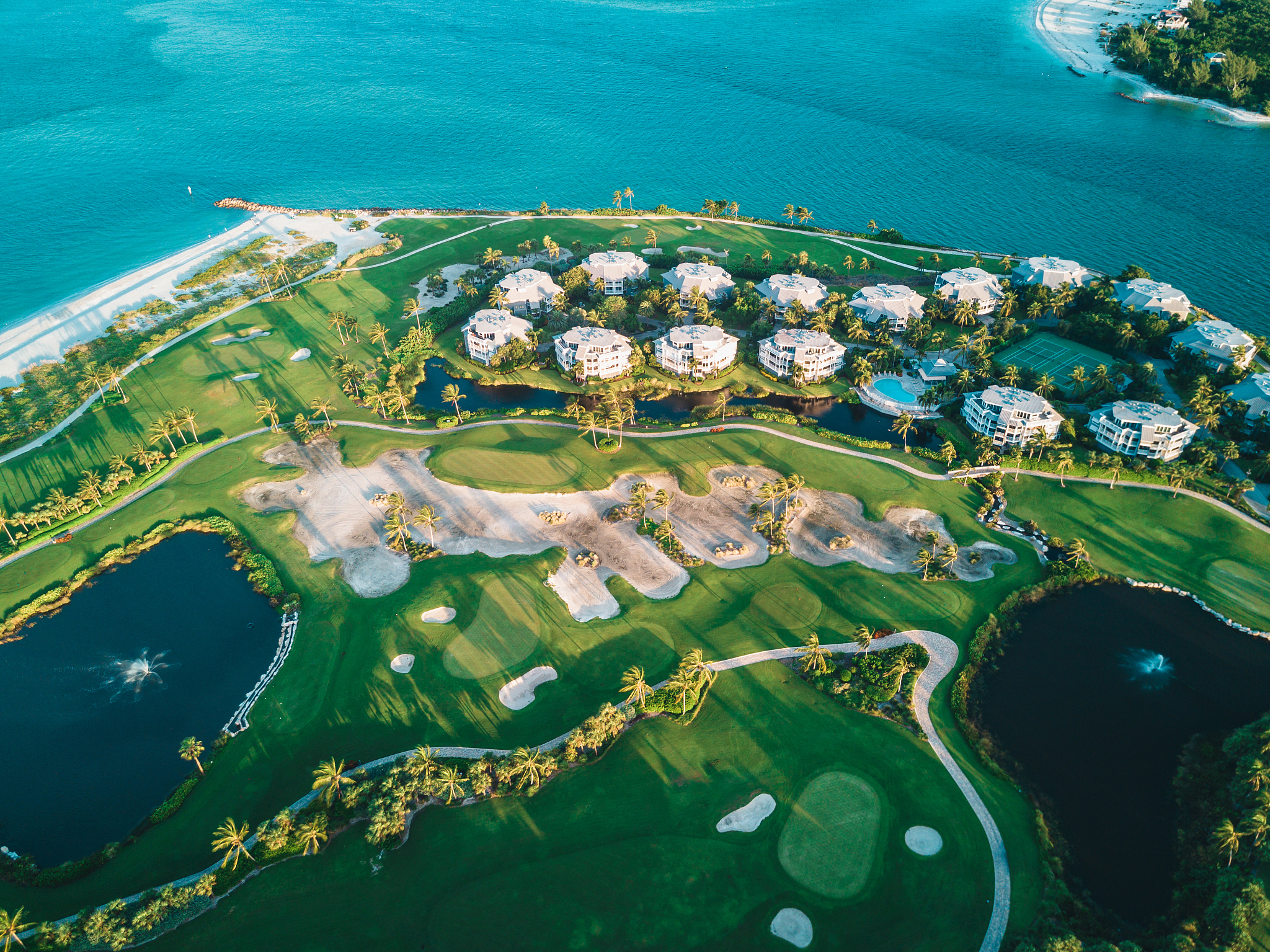 海南海棠湾露营小镇项目的背景