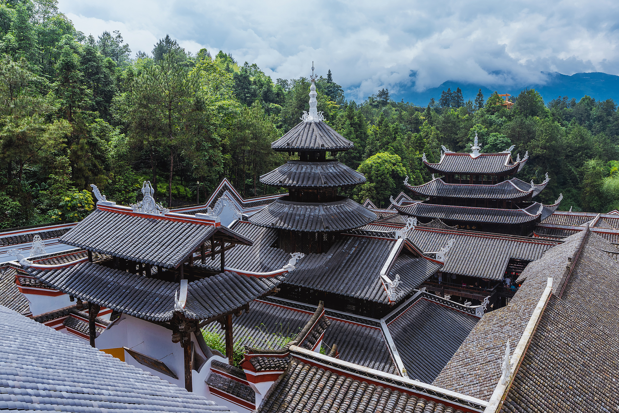湖北恩施州旅游业金融扶持：设立旅游担保基金，发展旅游保险