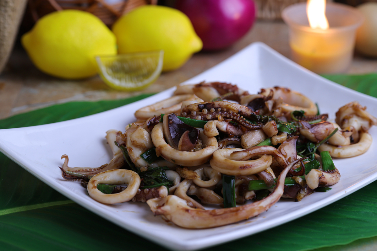 鲜鱿鱼怎么炒好吃又嫩，