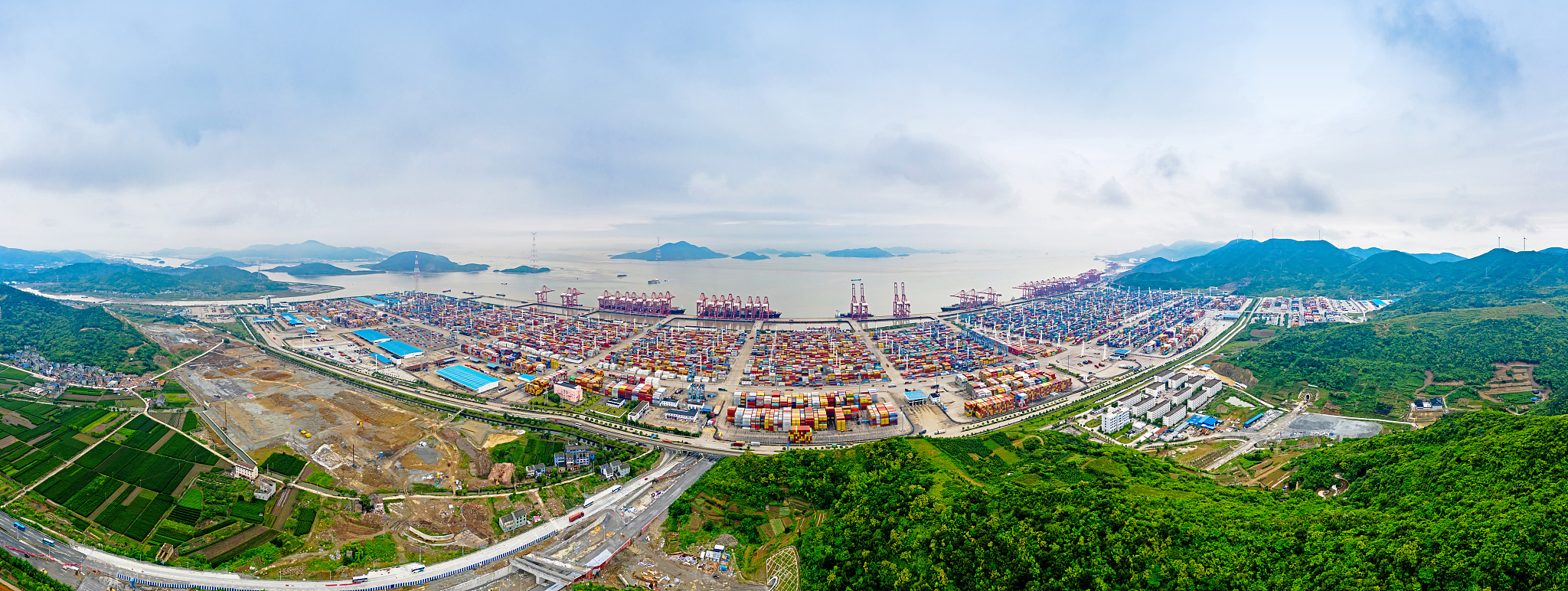 large port ship in asia