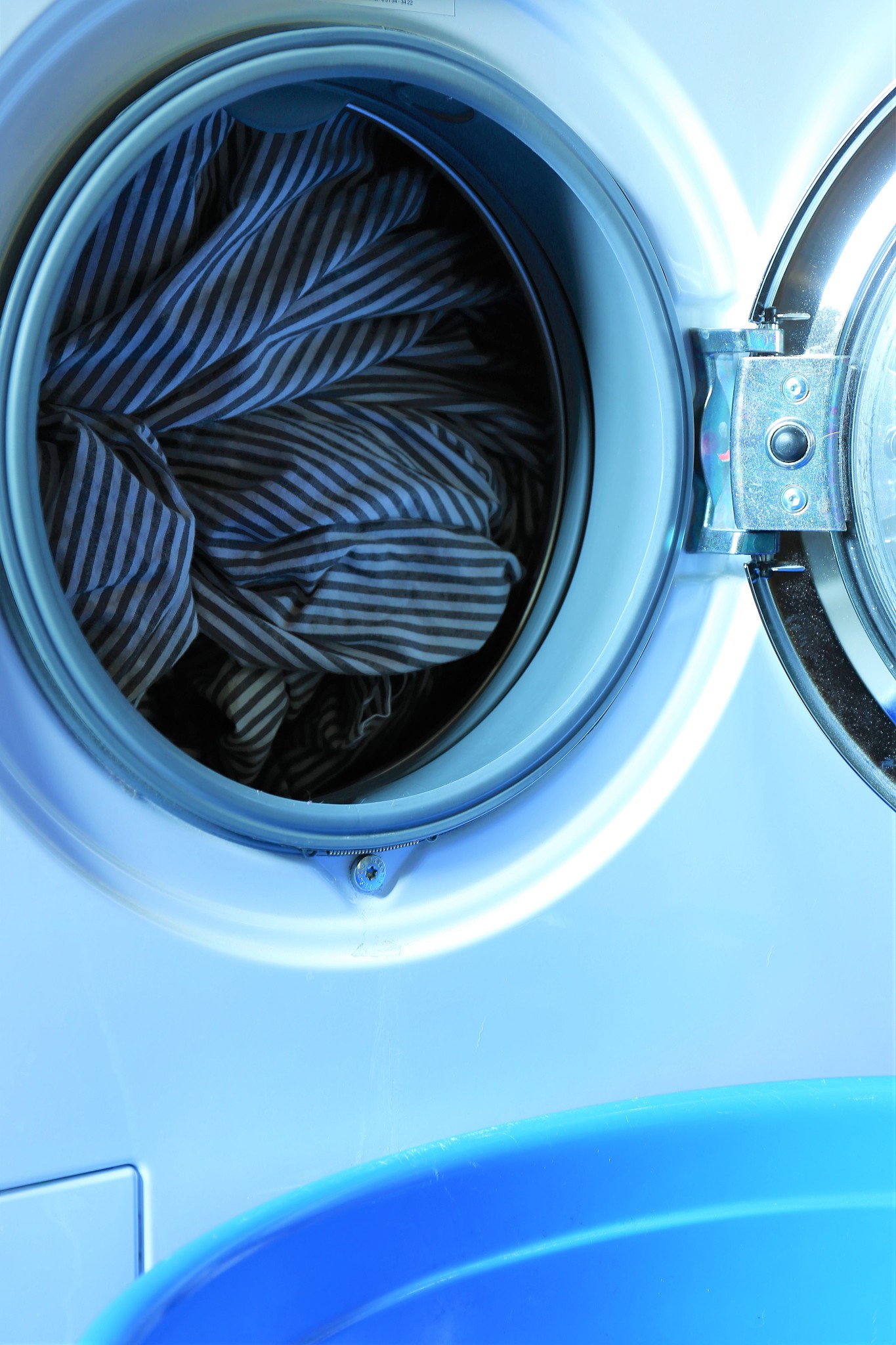 xQB83一38A小天鹅洗衣机排水后不能脱水