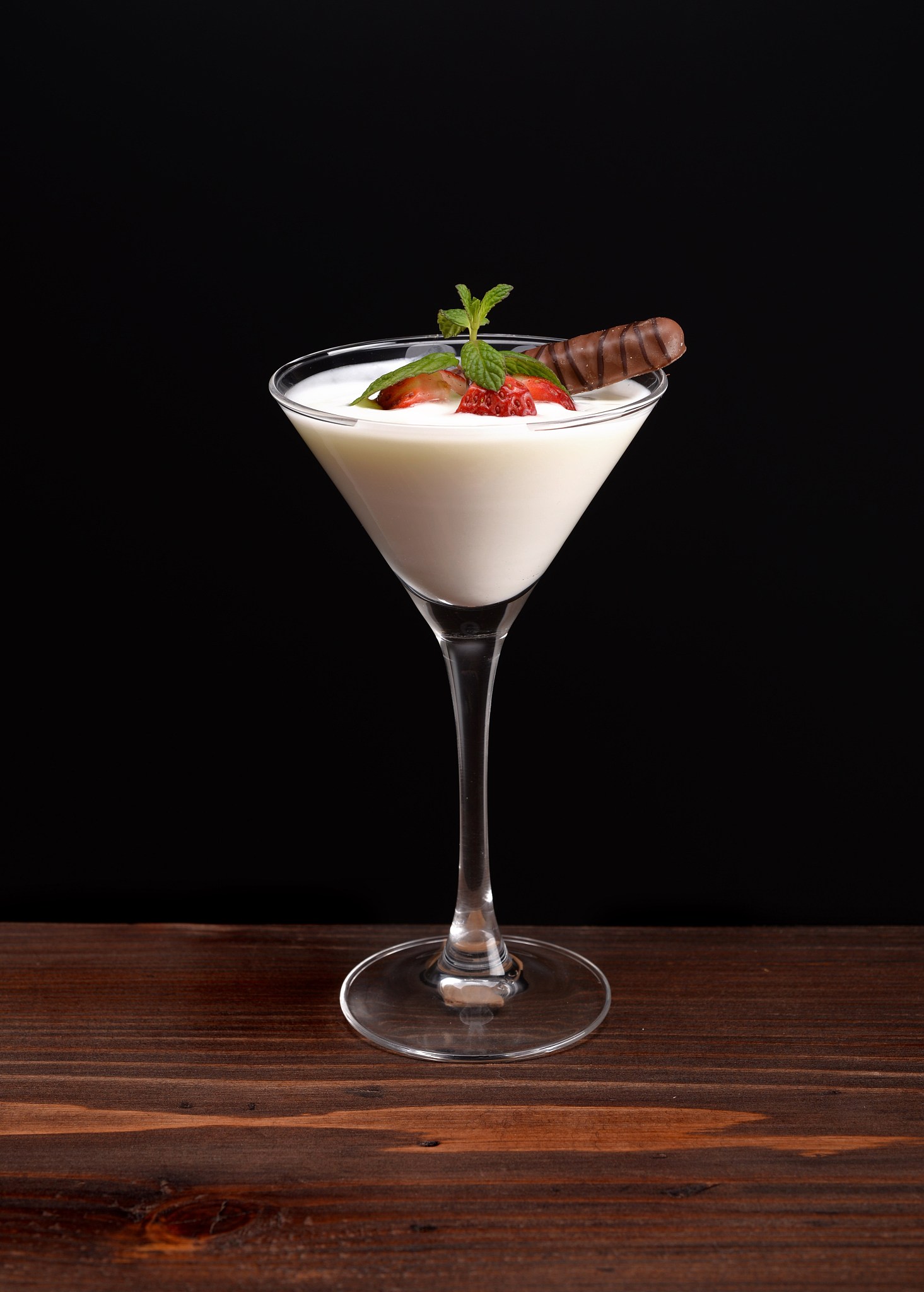 MORE YOGURT 酸奶饮品：丰富口味，营养健康