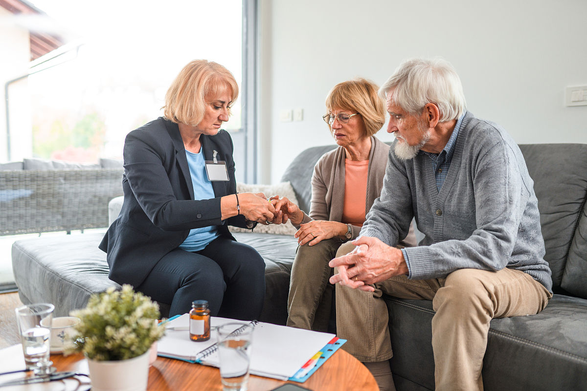 铁岭师范高等专科学校数学教育专业就业方向：中小学教师、培训机构、科研机构、科技公司和金融机构