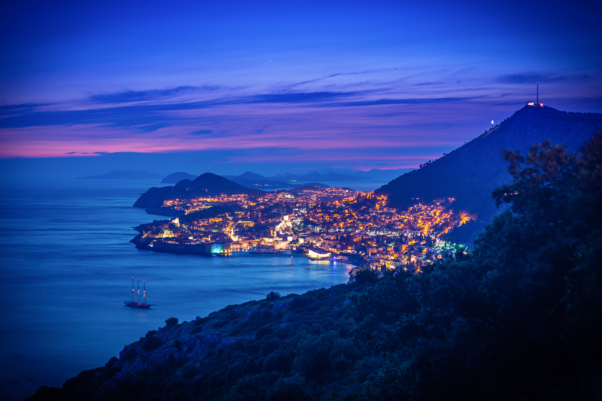 dubrovnik old town vista from orsula park