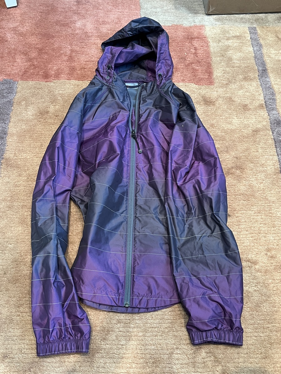 按谷歌广告政策要求重写以下广告语：Our Cosy Snuggy Hoodie Is Completely Cruelty Free The UK’s Comfiest Hoodies Blanket If Youre Not Happy Return It For Free If Youre Happy Keep It & Pay After 30 Days Buy Now Pay Later