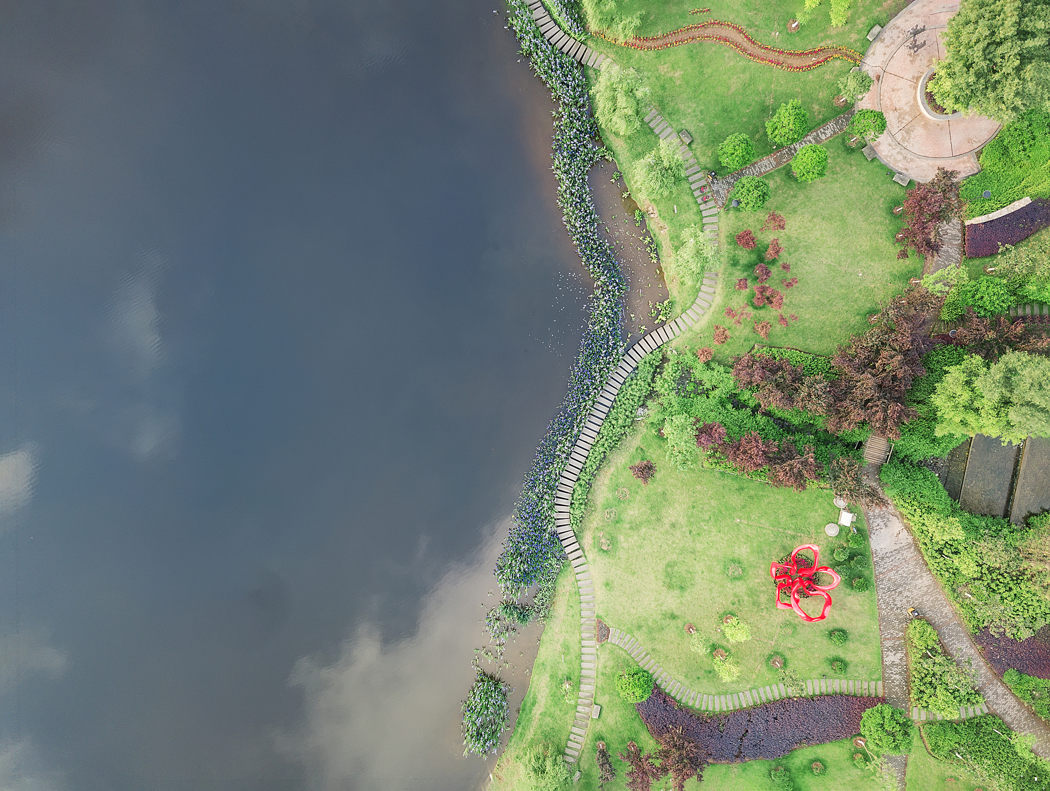 重庆资源与环境保护职业学院单招高铁乘务专业：培养高素质高铁乘务人才，助力环保事业