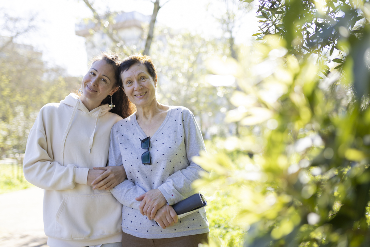 母爱如水，岁月静好：一位30岁女性讲述母亲再婚的故事
