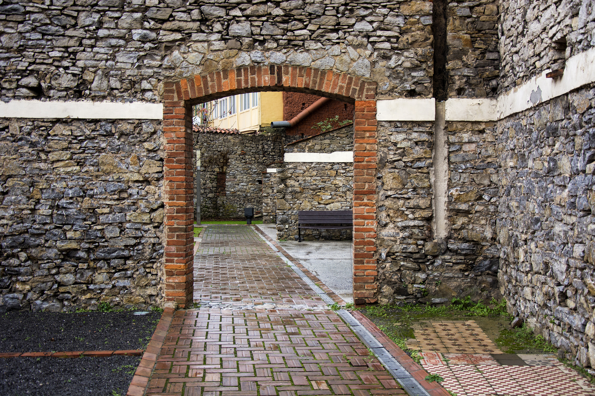 用石头表达的客房